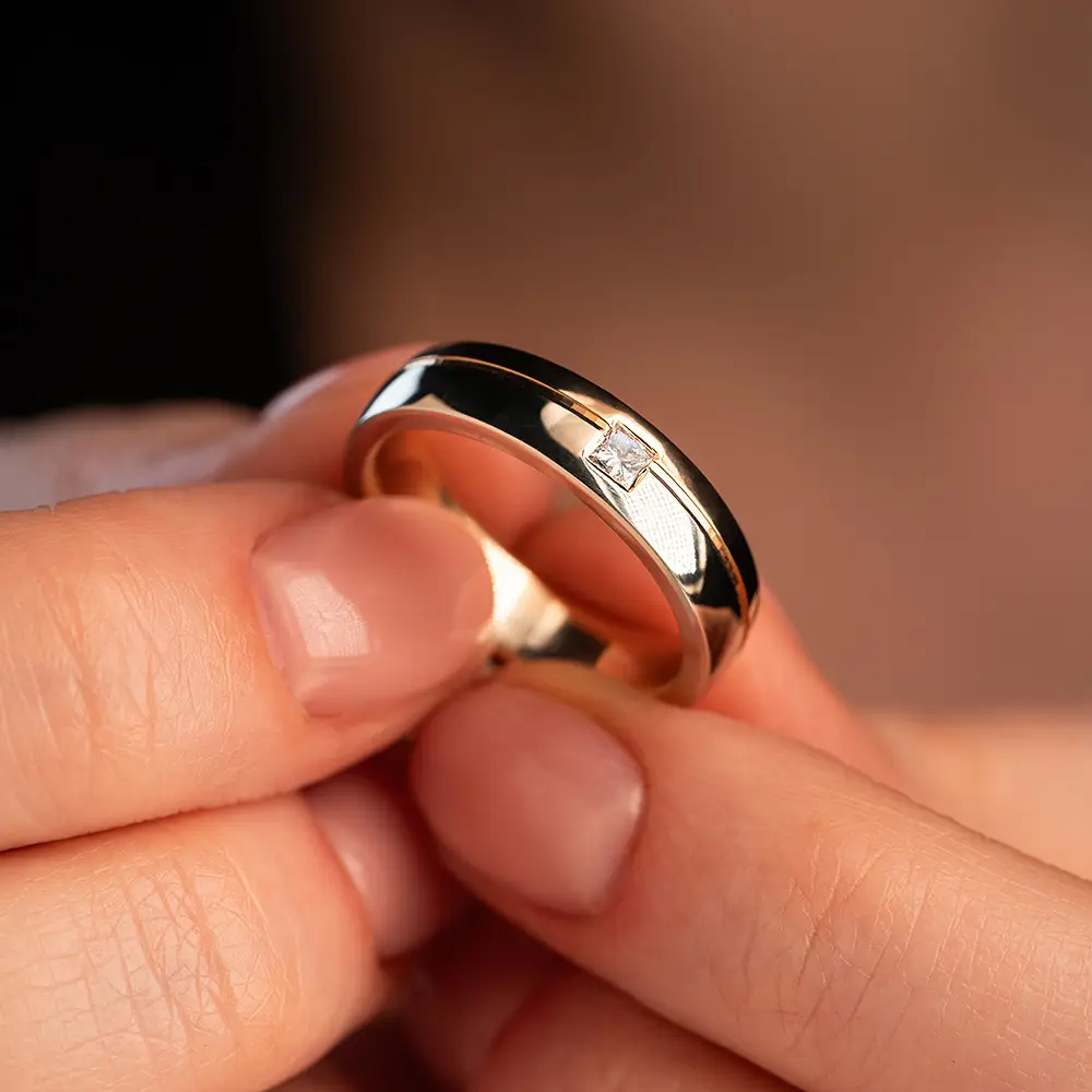 обручальное кольцо двухсплавное из белого и красного золота с бриллиантом 432-010-307 фото дворец обручальных колец фото 4
