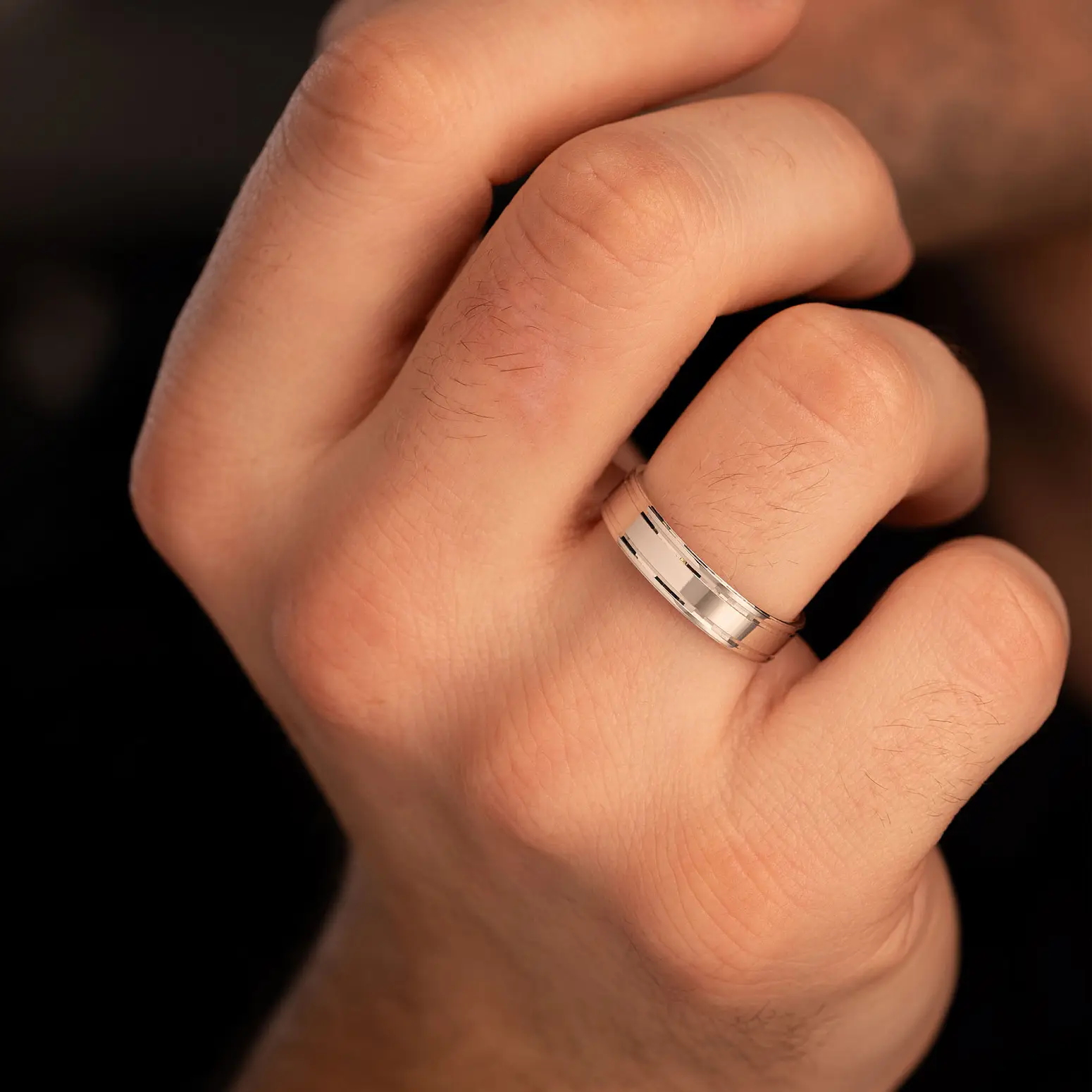 обручальное кольцо из белого золота с алмазной гранью 210-000-992 фото дворец обручальных колец фото 4